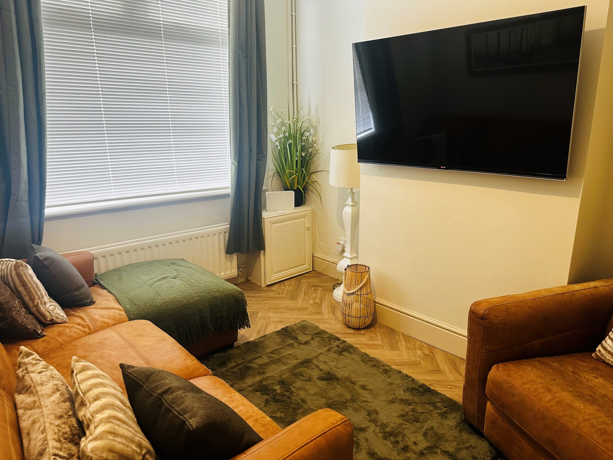 Moon House Crewe accommodation for contractors The Rose Property Group