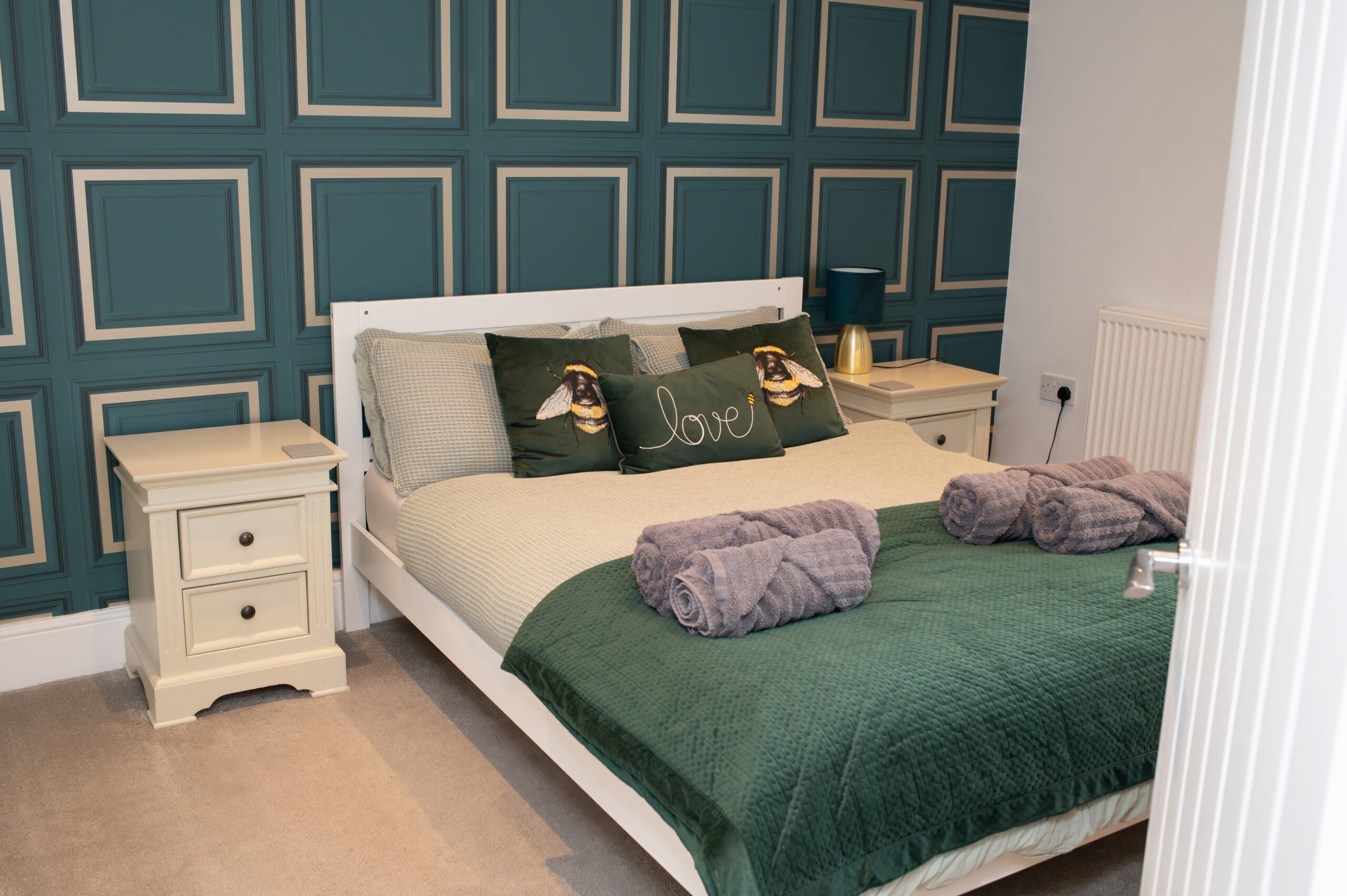 Alsager Apartment The Rose Property Group sleeps 3