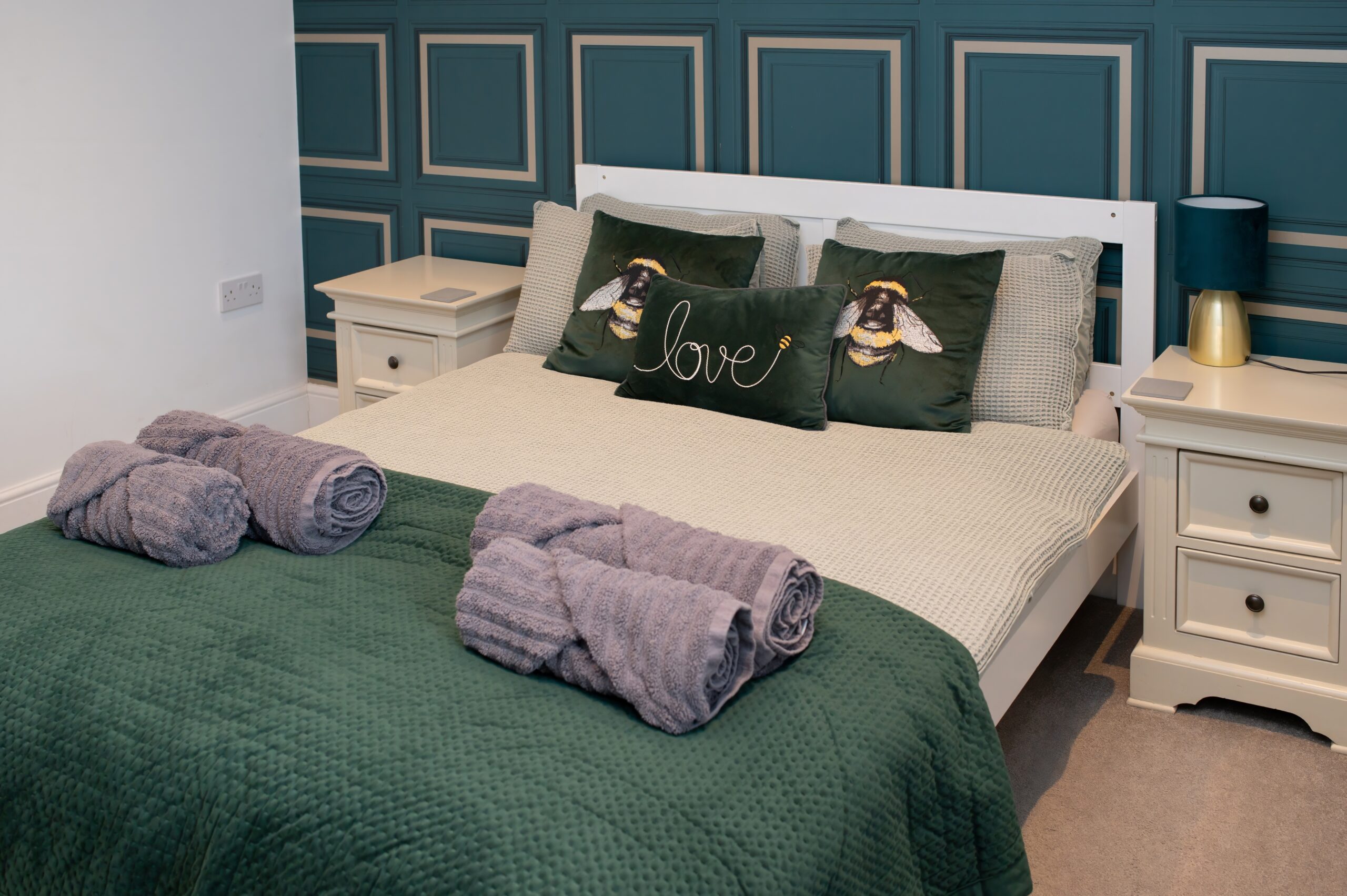 Alsager apartment ST7 Double bed Alsager apartment first floor flat serviced accomodation