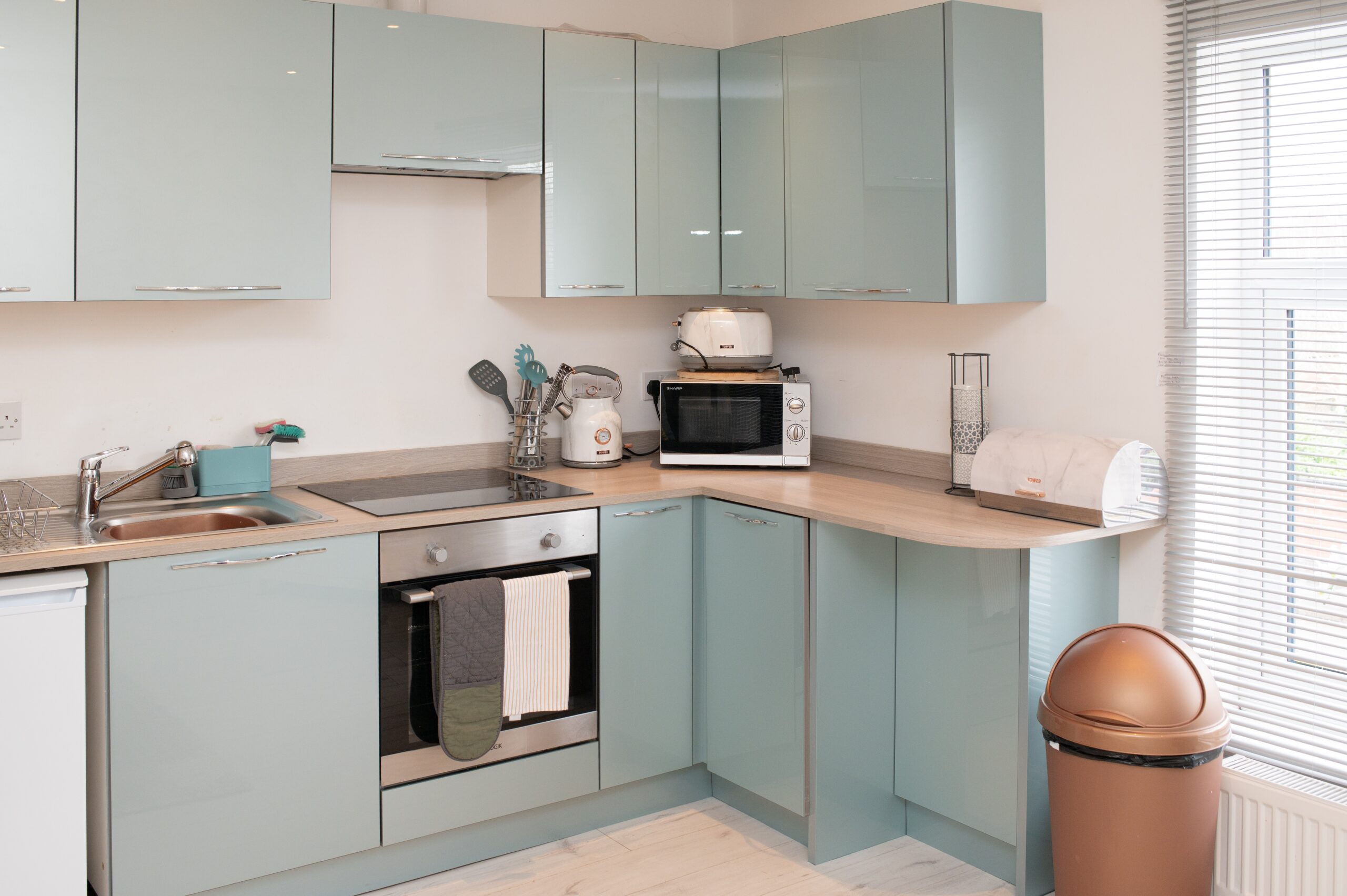 Alsager accommodation Apartment fully equipped kitchen