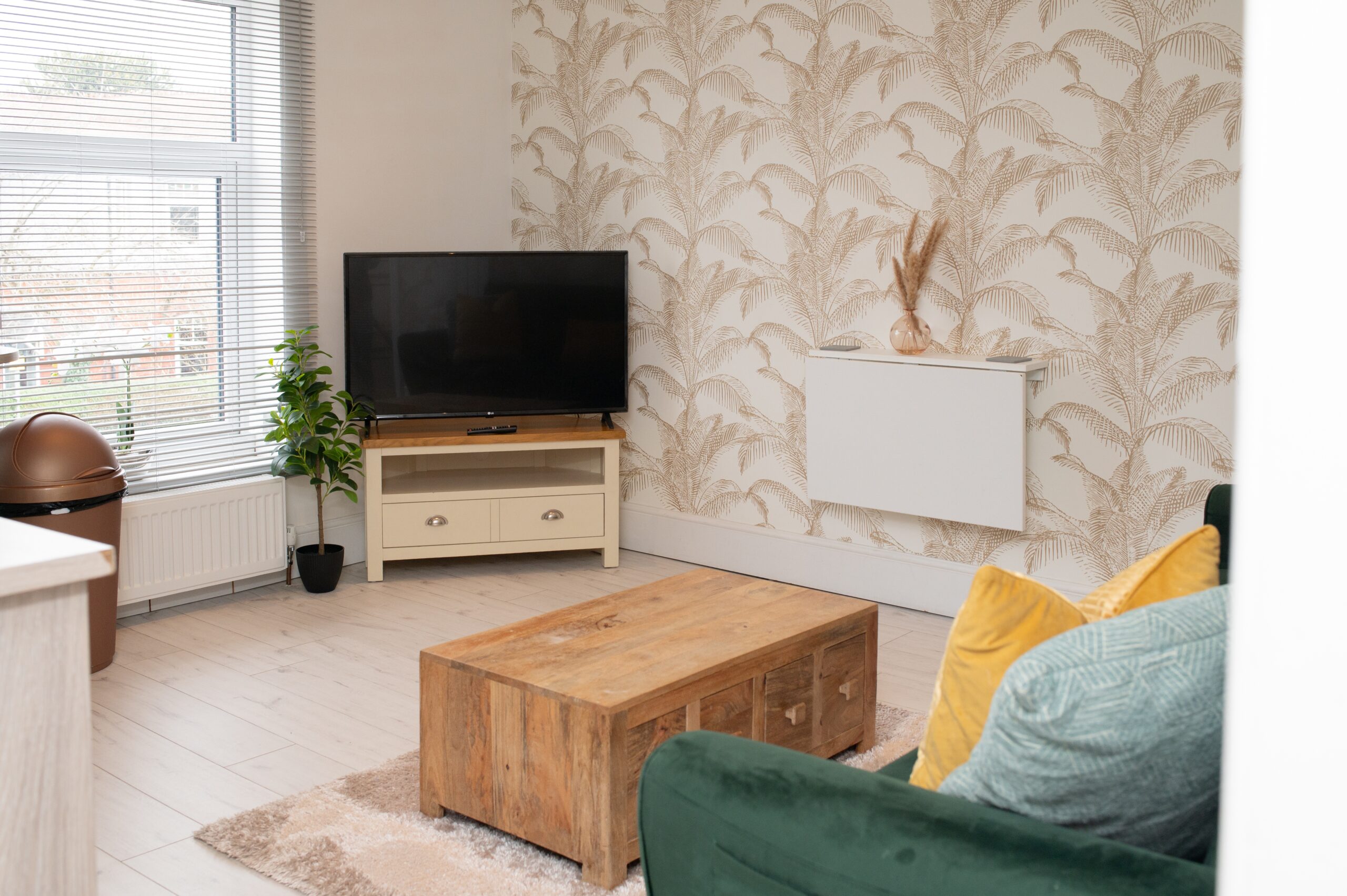 Alsager short stay accommodation lounge 