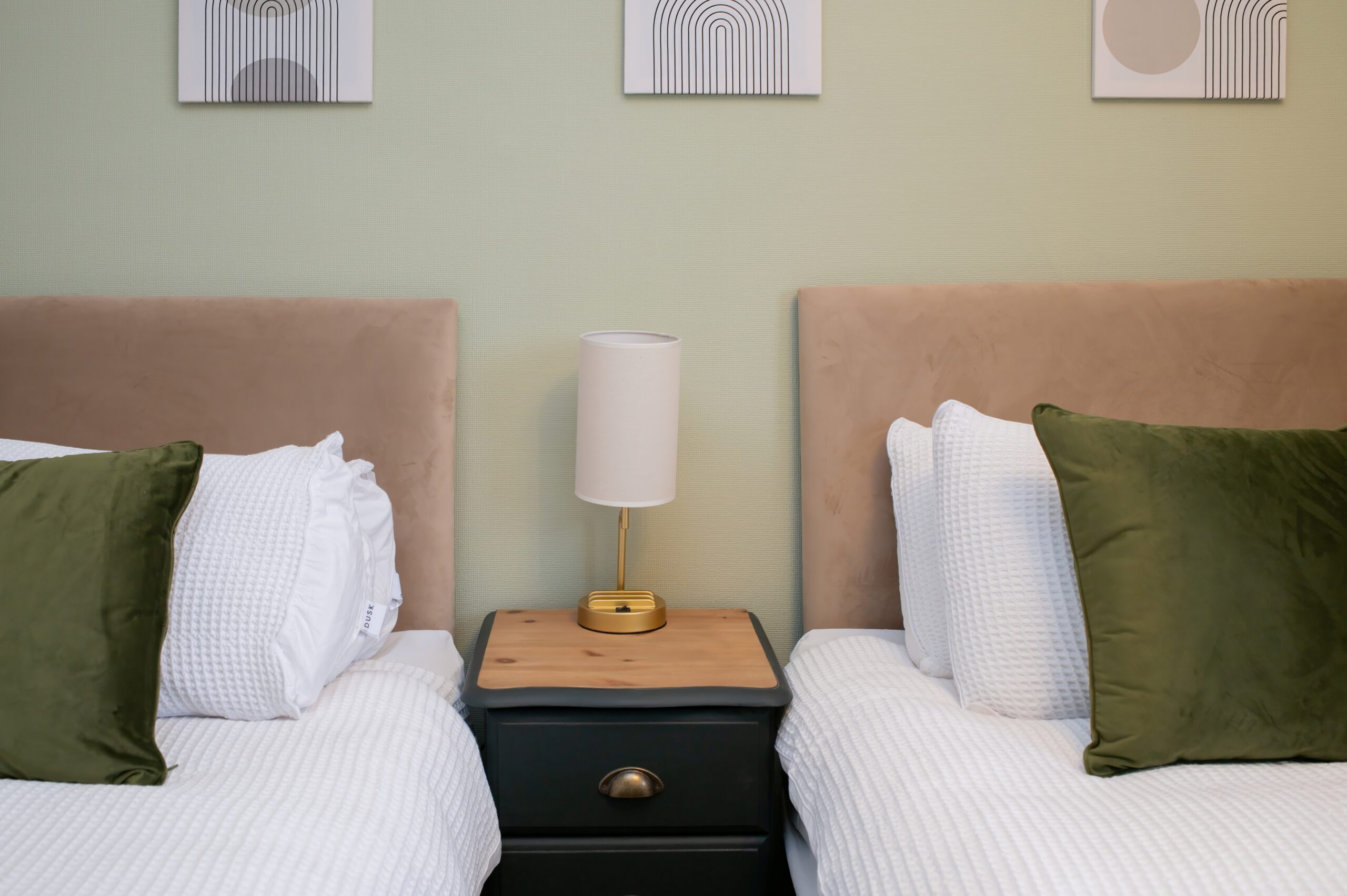 Biddulph House stylish comfortable contractor stays