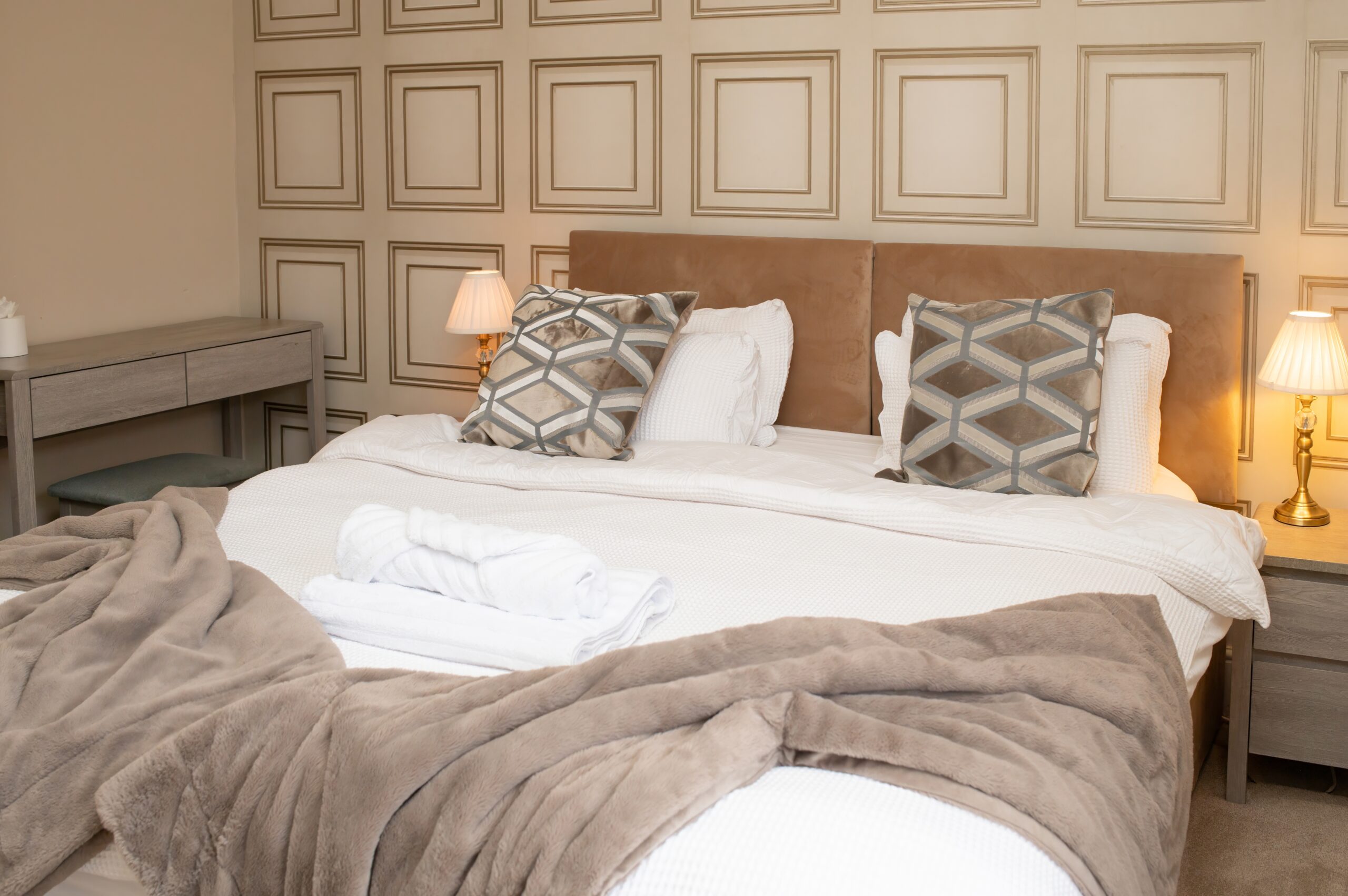 contractor accommodation Crewe Moon House Sleeps 4
