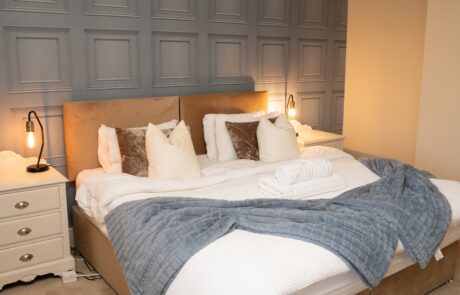 Accommodation Crewe Moon house sleeps 4