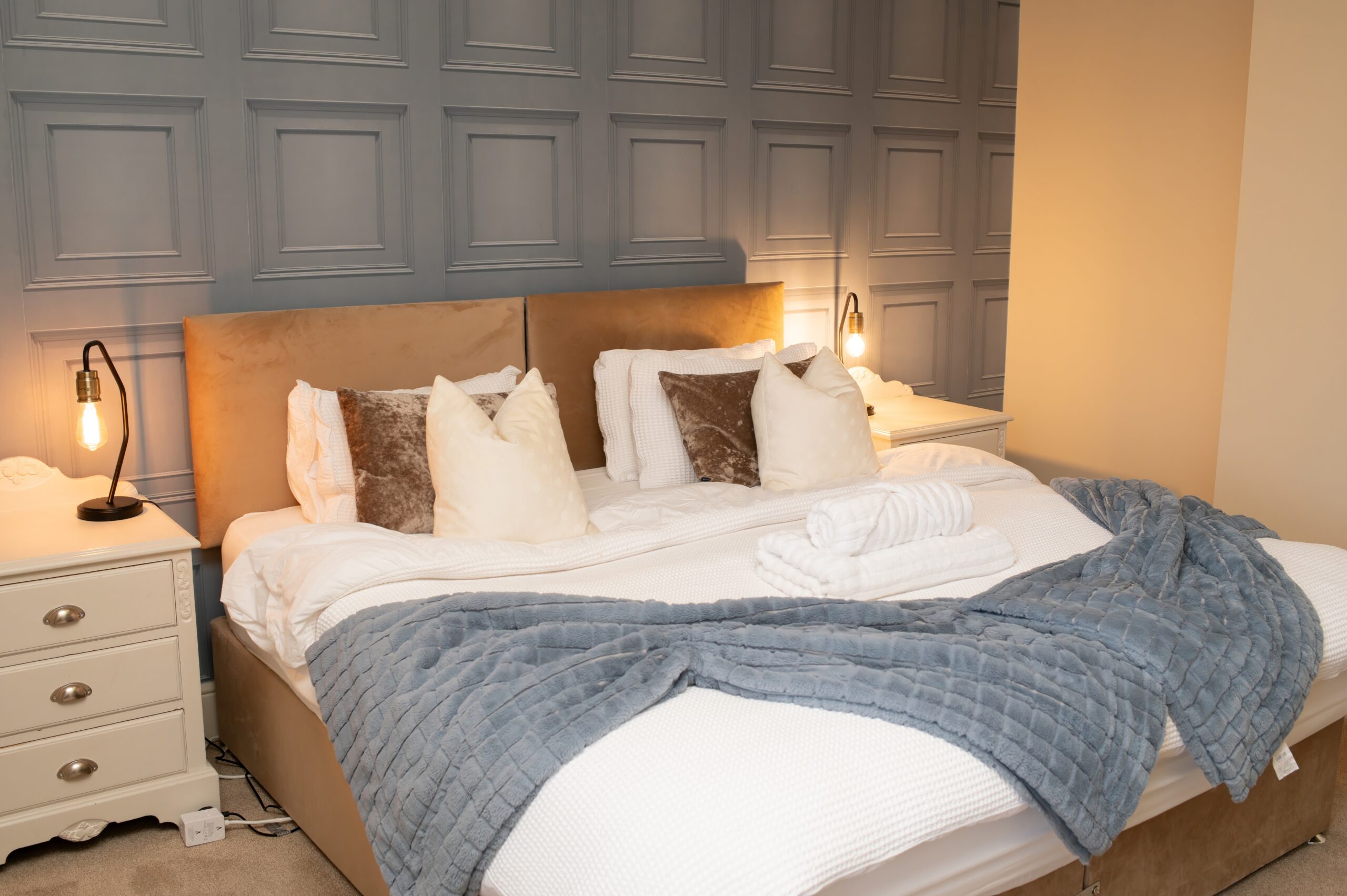 Accommodation Crewe Moon house sleeps 4
