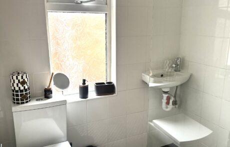 Nest house Crewe Two Wetrooms