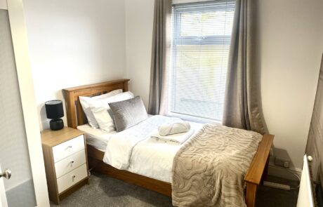 Nest House Crewe short stay accommodation sleeps 7